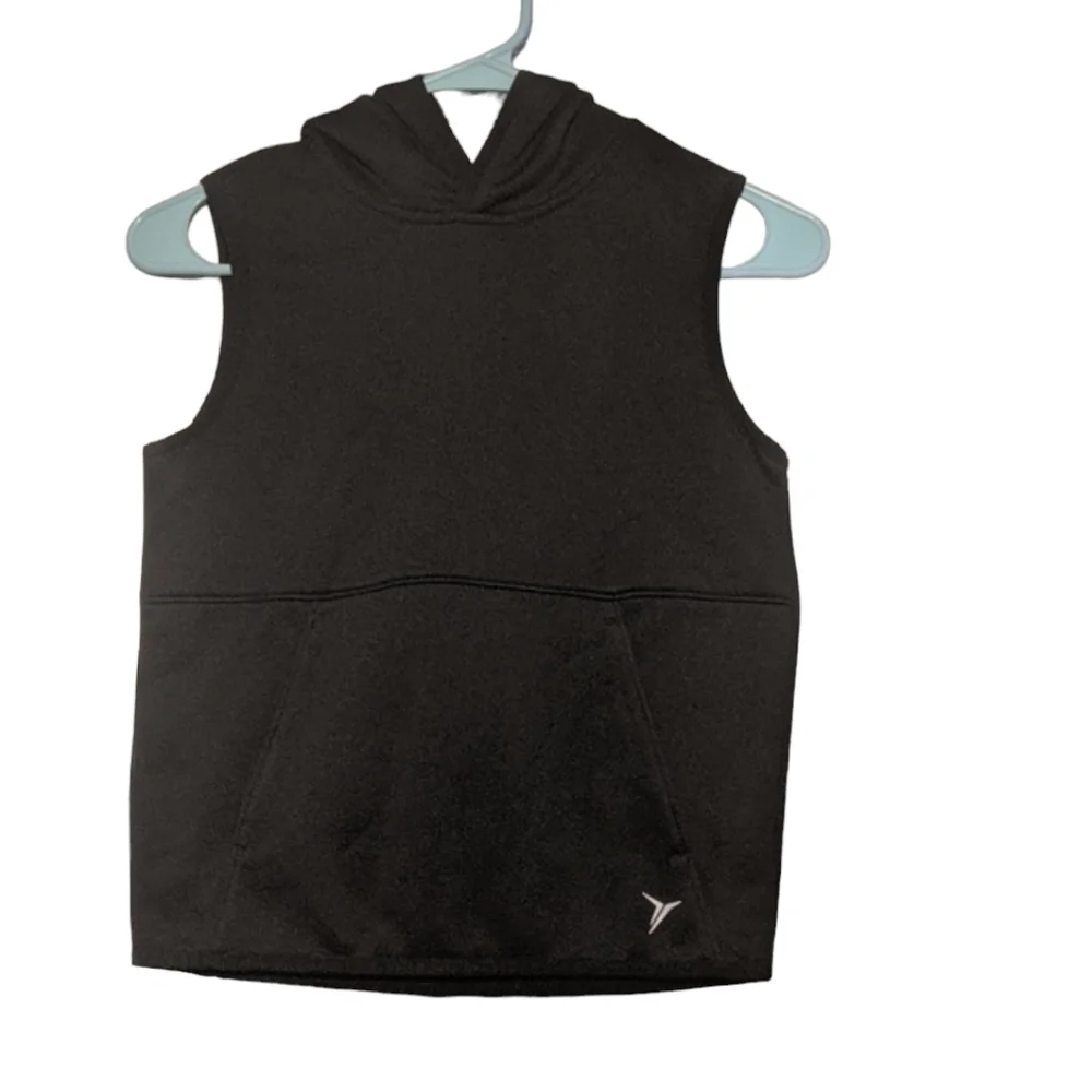 Old Navy Active Boys Hooded Muscle Shirt Size S (6-7).